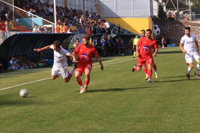 Tff 3. Lig: Belediye Derincespor: 1 - 1954 Kelkit Belediyespor: 1