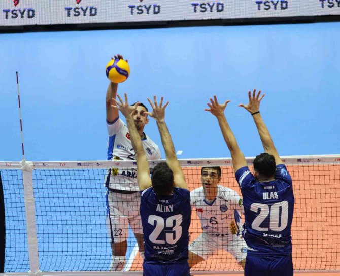 8. Tsyd İ̇zmir Voleybol Turnuvası: Arkas: 3 - Altekma: 1