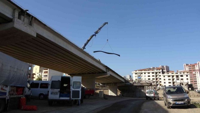 Türkiye’nin En Maliyetli Şehir İçi Yolunun Yapımı Sürüyor