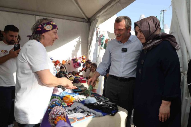 Zeytinburnu’nda Kadınların El Emeği Kazanca Dönüşüyor