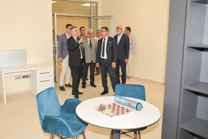 Vali Elban: "Konforlu Yurtlarımızla Akademik Yıla Hazırız"