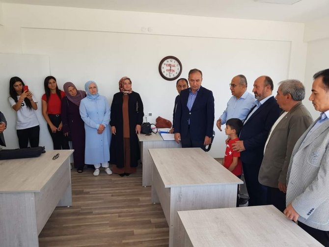 Milletvekili Ceylan Ve Kavuncu’dan Laçin’e Çıkartma