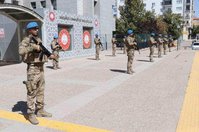 Cinayet Şüphelileri Komandolar Eşliğinde Adliyeye Sevk Edildi