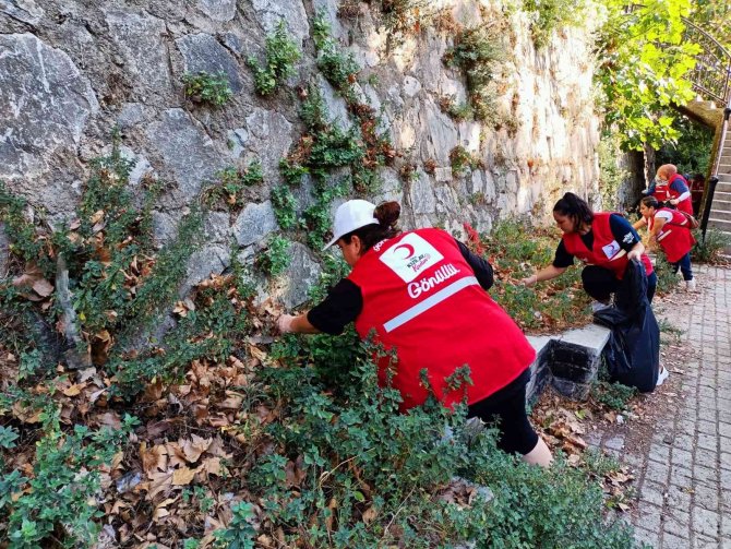 Doğa Dostu Kadınlar, Çevre Temizliği Yaptı