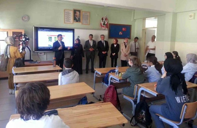 Bayburt’ta “Bir Şehit Bir Kapı” Projesi Hayata Geçirildi