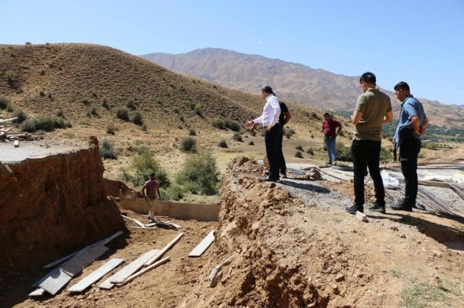 Kaymakam Özçelik Çökekyazı Köyünde Yapılan Çalışmaları İnceledi