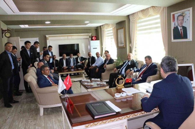 Mhp Milletvekillerinden Kaymakam Özçelik’e Ziyaret