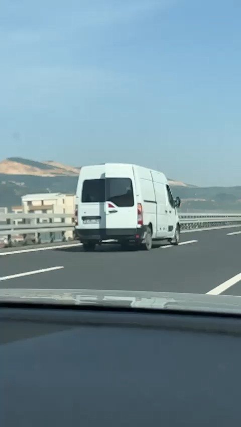 Otobanda Tehlikeli Yolculuk Kamerada