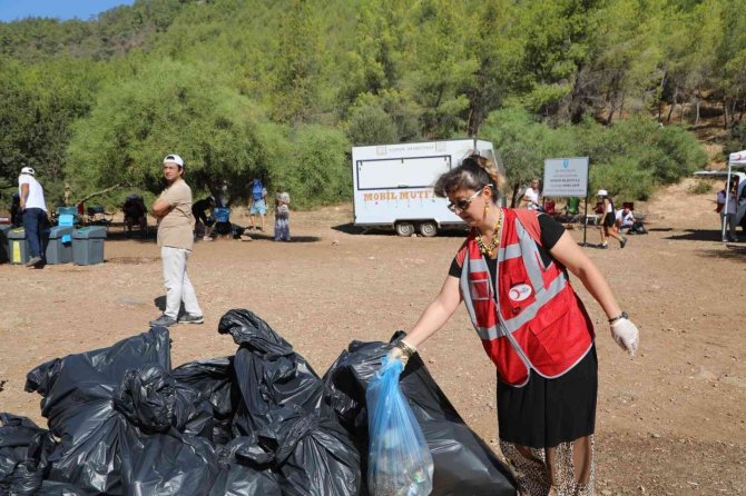 Cennet Koyu’nu Pırıl Pırıl Yaptılar