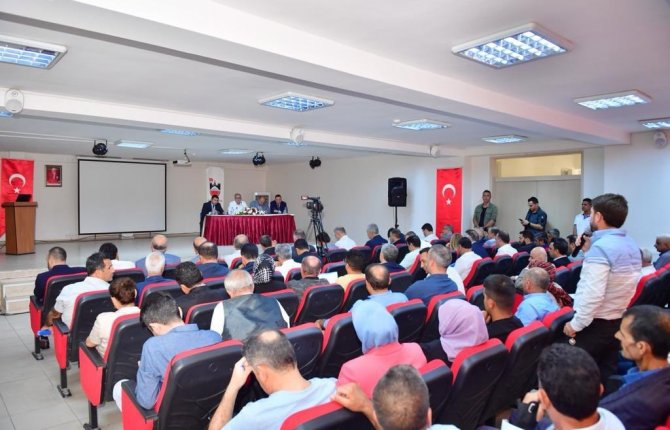 Vali Su, Bağlar İlçesinde Muhtarlarla Bir Araya Geldi