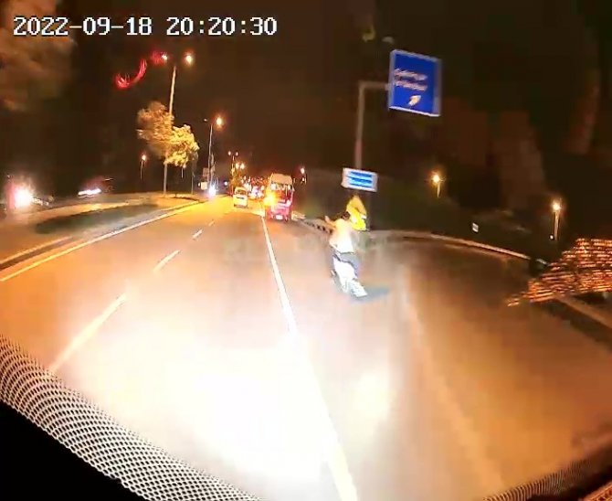 Düzce’de Halk Otobüsüne Silahlı Saldırı Anbean Kameraya Yansıdı