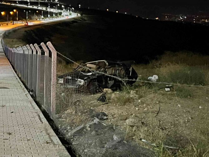 Elazığ’da Otomobil Şarampole Yuvarlandı: 1 Yaralı