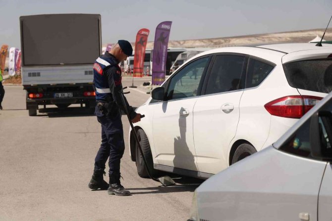 Sivrihisar Hava Gösterileri’nde Jandarma Adeta Kuş Uçurtmadı