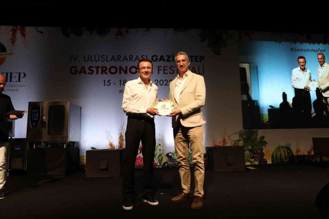 Dr. Ender Saraç Şifalı Gıdaların Sırrını Gastroantep’te Açıkladı