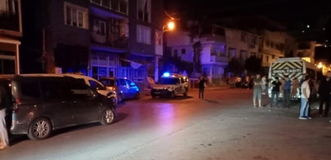 İ̇zmir’de Kendisine Müdahale Etmek İsteyen Polisi Yaralayan Kişi Serbest Bırakıldı