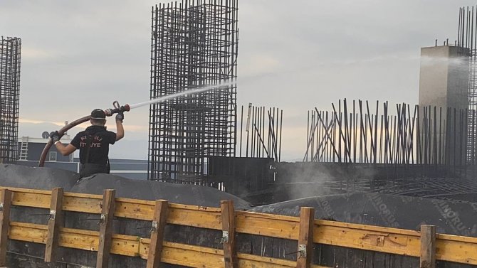 Kocaeli’de Fabrika İnşaatında Çıkan Yangın Söndürüldü