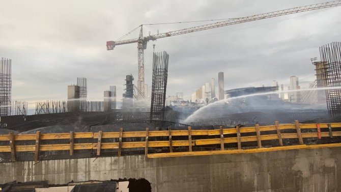 Kocaeli’de Fabrika İnşaatında Çıkan Yangın Söndürüldü