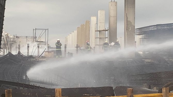 Kocaeli’de Fabrika İnşaatında Çıkan Yangın Söndürüldü