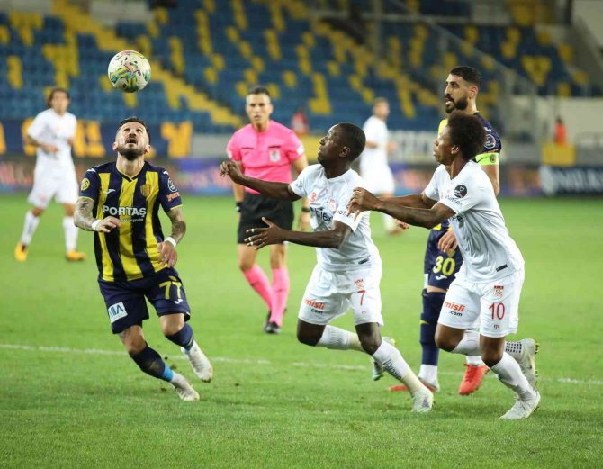 Sivasspor, Ligde 3. Yenilgisini Aldı