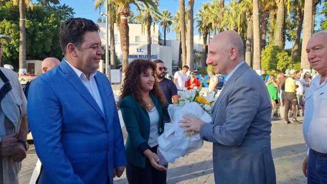 Bakan Adil Karaismailoğlu, Bodrum’da Denizcilerle Bir Araya Geldi