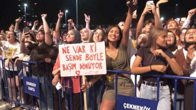 Çekmeköy’de On Binlerce Genç Konserler İle Coştu