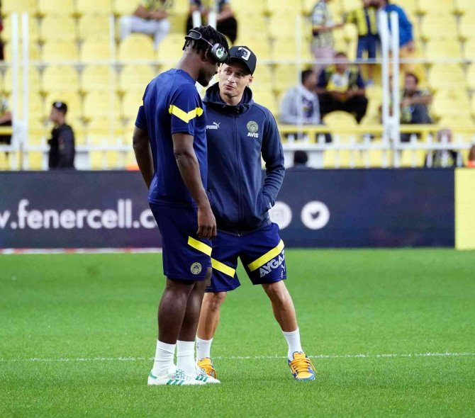 Spor Toto Süper Lig: Fenerbahçe: 2 - Corendon Alanyaspor: 0 (Maç Devam Ediyor)