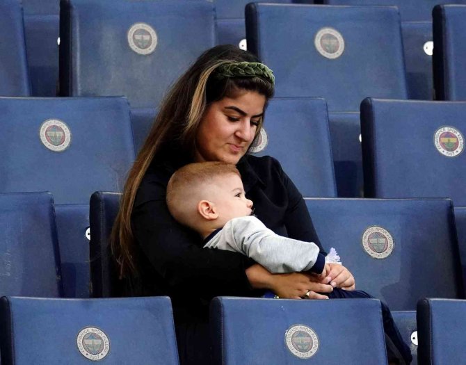 Spor Toto Süper Lig: Fenerbahçe: 2 - Corendon Alanyaspor: 0 (Maç Devam Ediyor)