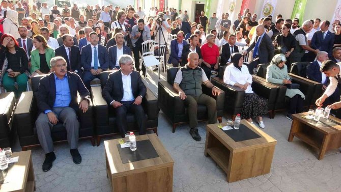 Bakan Kirişçi, Pamuk Fiyatlarını Düşürmek İsteyenleri Uyardı