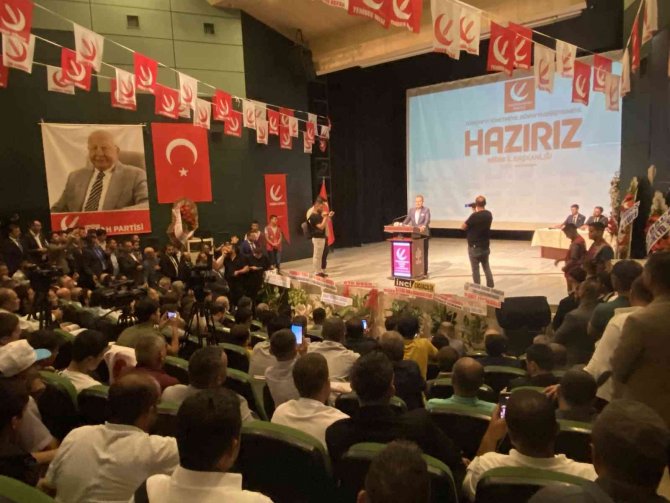 Yeniden Refah Partisi Genel Başkanı Dr. Fatih Erbakan, Niğde’de Partililerle Buluştu