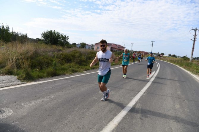 1. Saros Yarı Maratonu Koşuldu