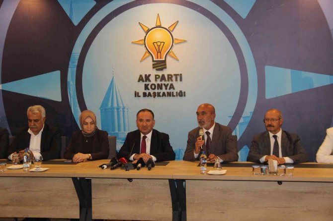 Bakan Bozdağ: “Biz Masayı Takip Ede Ede Yorulduk, Onlar Toplana Toplana Yorulmadılar”