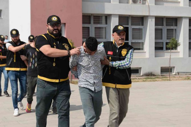 Son 1 Ayda 4 Motosiklet Çalan 2 Zanlı Tutuklandı