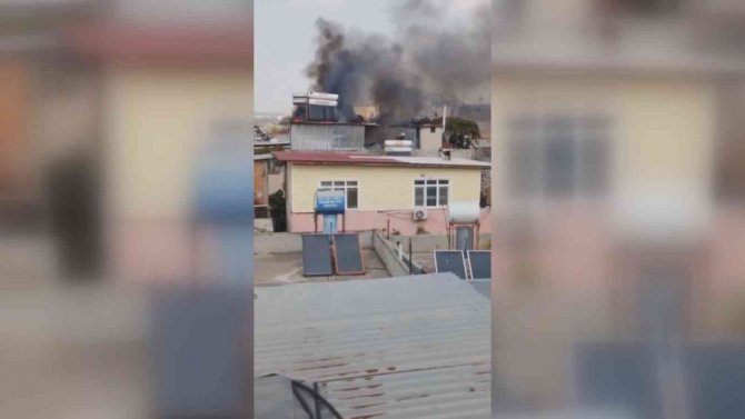 Odunlukta Çıkan Yangın Korkuttu