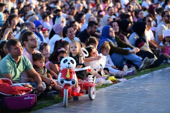 Rafadan Tayfa Altındağlı Çocuklarla Buluştu