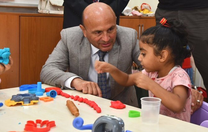 Kırtasiyeler, Başkan Amca’dan