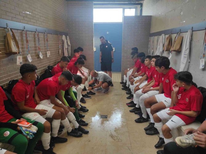 Antalyaspor U14 Takımı Avrupa’da Adından Söz Ettirdi
