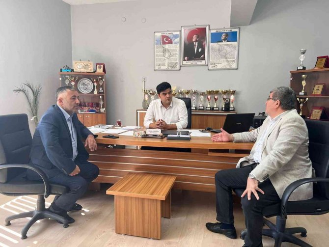 Başkan Yıldırım, Öğrencileri Yalnız Bırakmadı