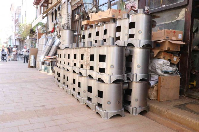 Dünyada Gaz Krizi Kapıda, O İlçeden Binlerce Soba Sipariş Ediyorlar