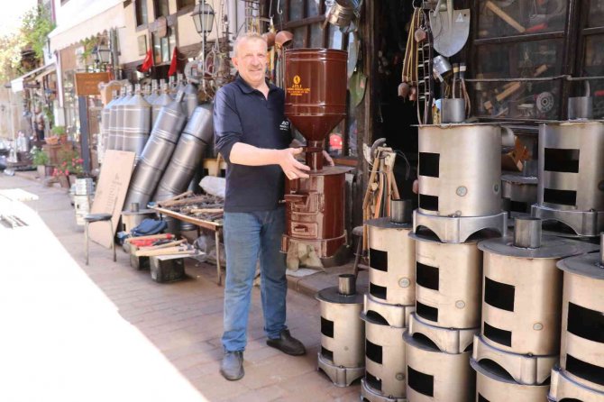 Dünyada Gaz Krizi Kapıda, O İlçeden Binlerce Soba Sipariş Ediyorlar