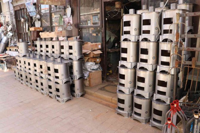 Dünyada Gaz Krizi Kapıda, O İlçeden Binlerce Soba Sipariş Ediyorlar