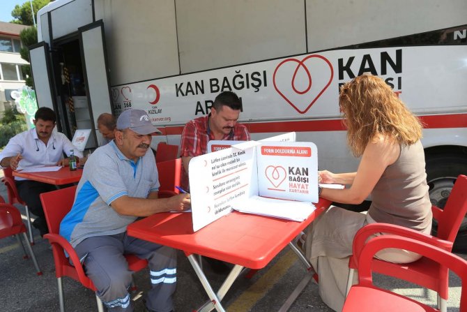 Pamukkale Belediyesi’nden Kızılay’a Anlamlı Destek