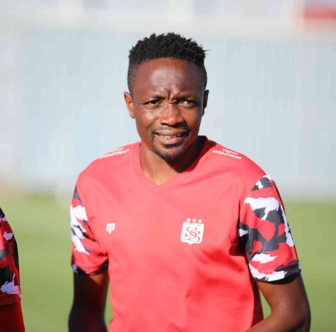 Sivassporlu Futbolcu Ahmed Musa’da Kırık Tespit Edildi