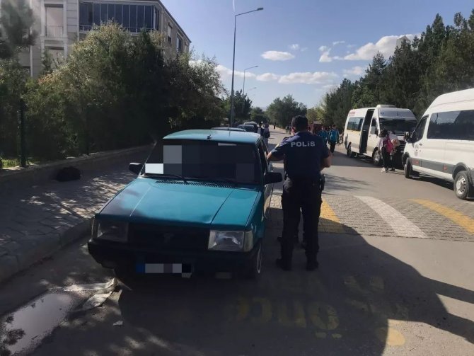 Erzincan’da Polis Ekipleri Tarafından Okul Çevrelerinde Denetimler Sürüyor
