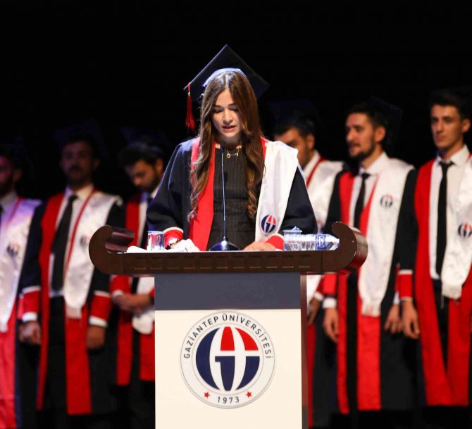 Gaün Diş Hekimliği Fakültesi Öğrencileri Mezun Oldu