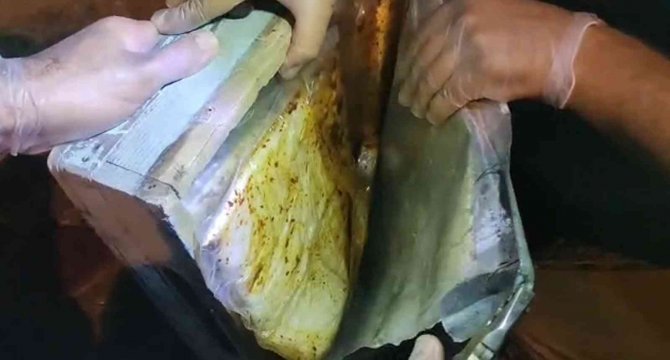 Arı Kovanı İçerisinden 2 Kilo 500 Gram Metamfetamin Çıktı