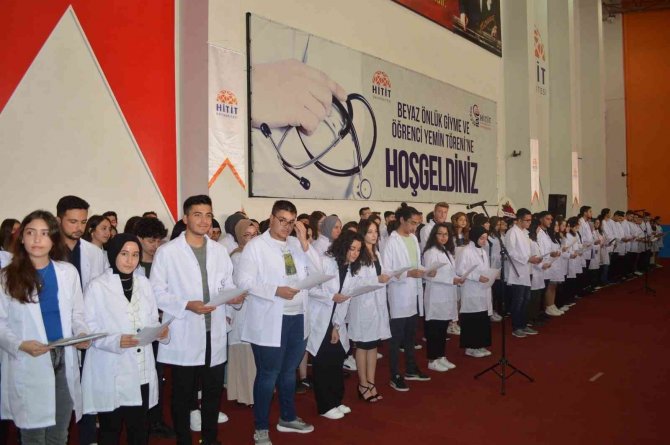Hitit Üniversitesi’nde Beyaz Önlük Giyme Töreni