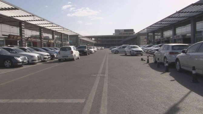 Galericilerden Yeni Uygulamaya Tepki: “Vergi Veren Bizler Cezalandırılıyor, Kayıt Dışı Satış Yapanlar Ödüllendiriliyor”