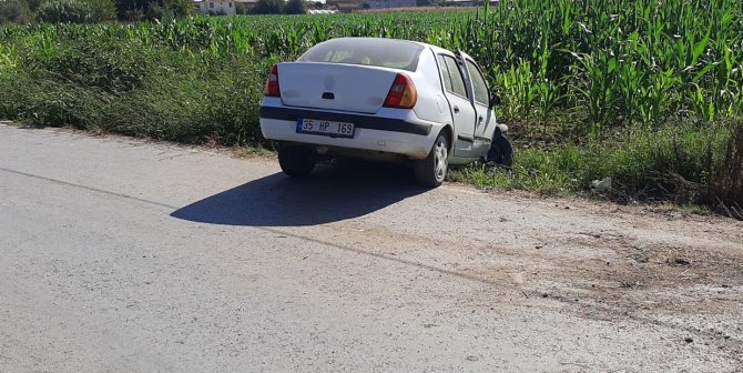 İ̇zmir’de Trafik Kazasında Yaşlı Çift Yaralandı