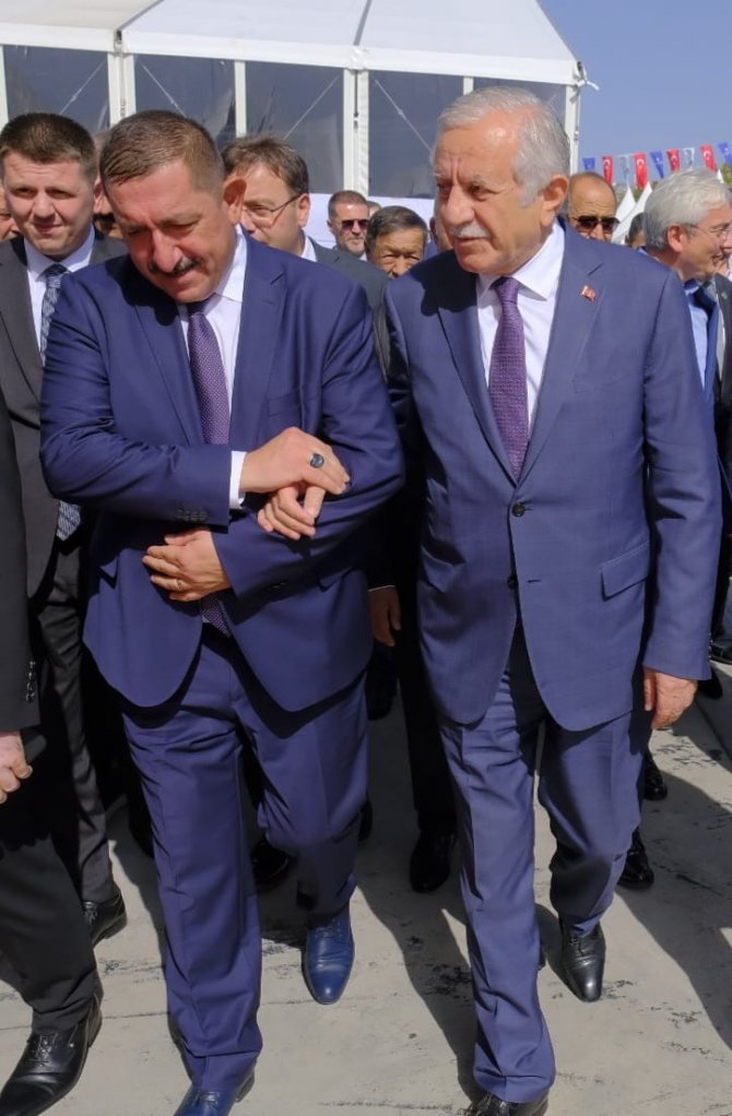 Başkan Vidinlioğlu, Tbmm Başkanvekili Celal Adan İle Görüştü