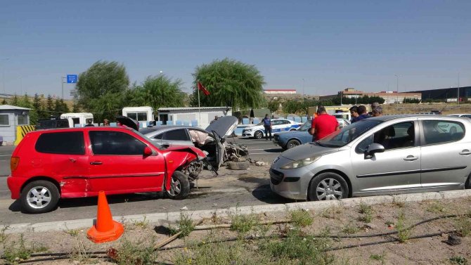 Kayseri’de 4 Araçlı Zincirleme Kaza: 4 Yaralı